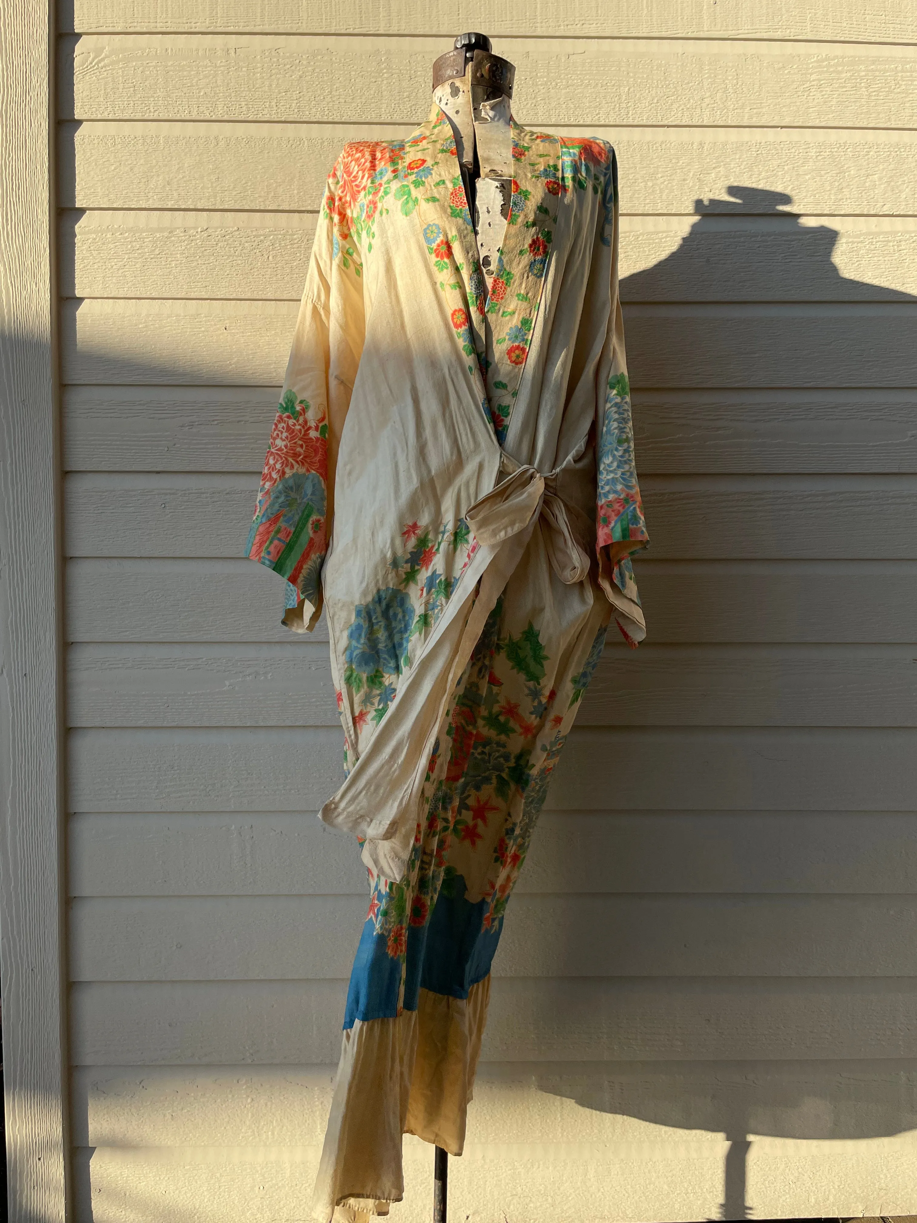 1920s Japanese Pongee Silk Full Length Tie Front Robe OS