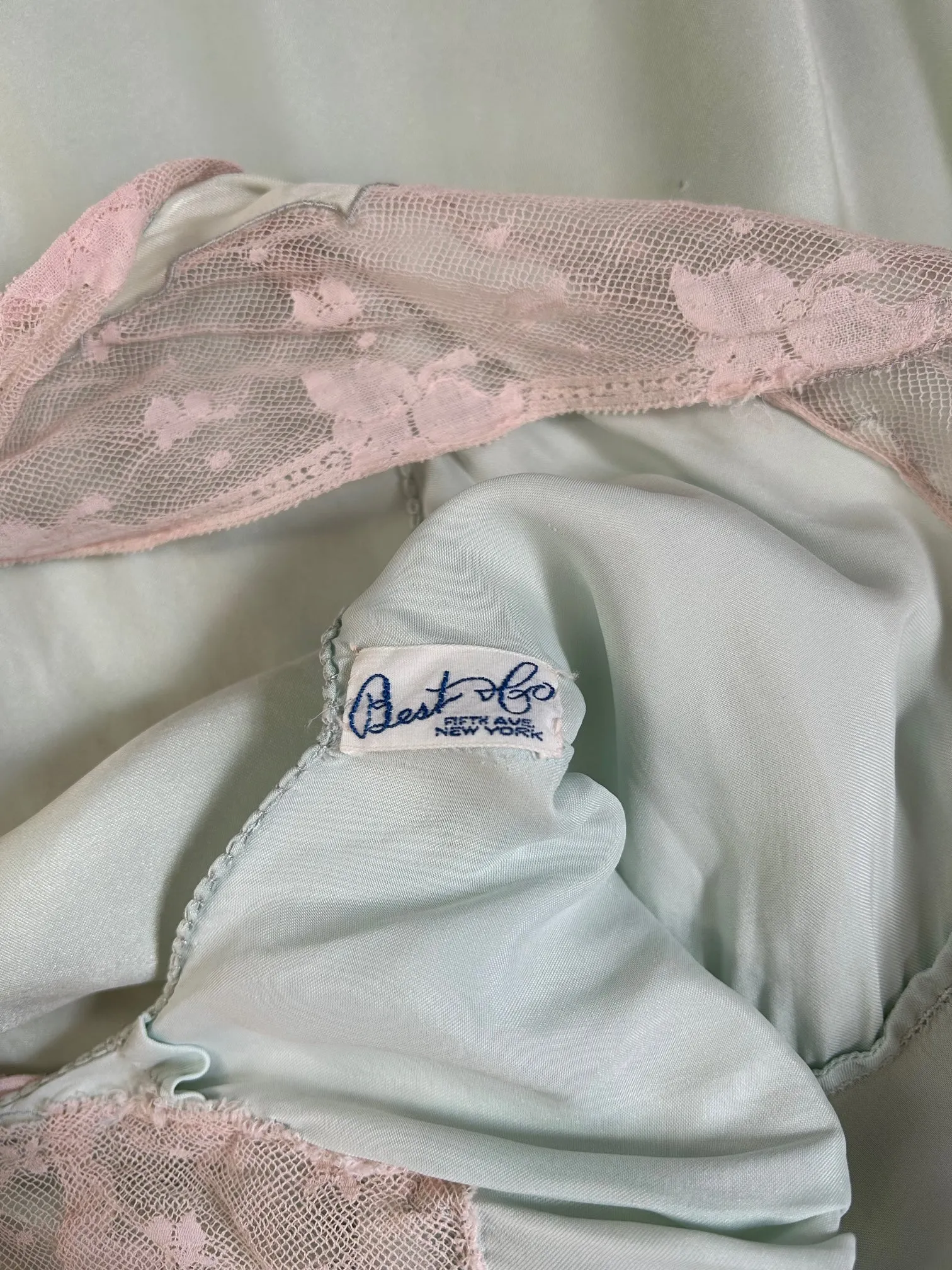 1930s 1940s nightgown . vintage 30s satin gown . size xs to small