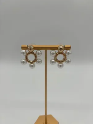 Circle Pearl Earrings