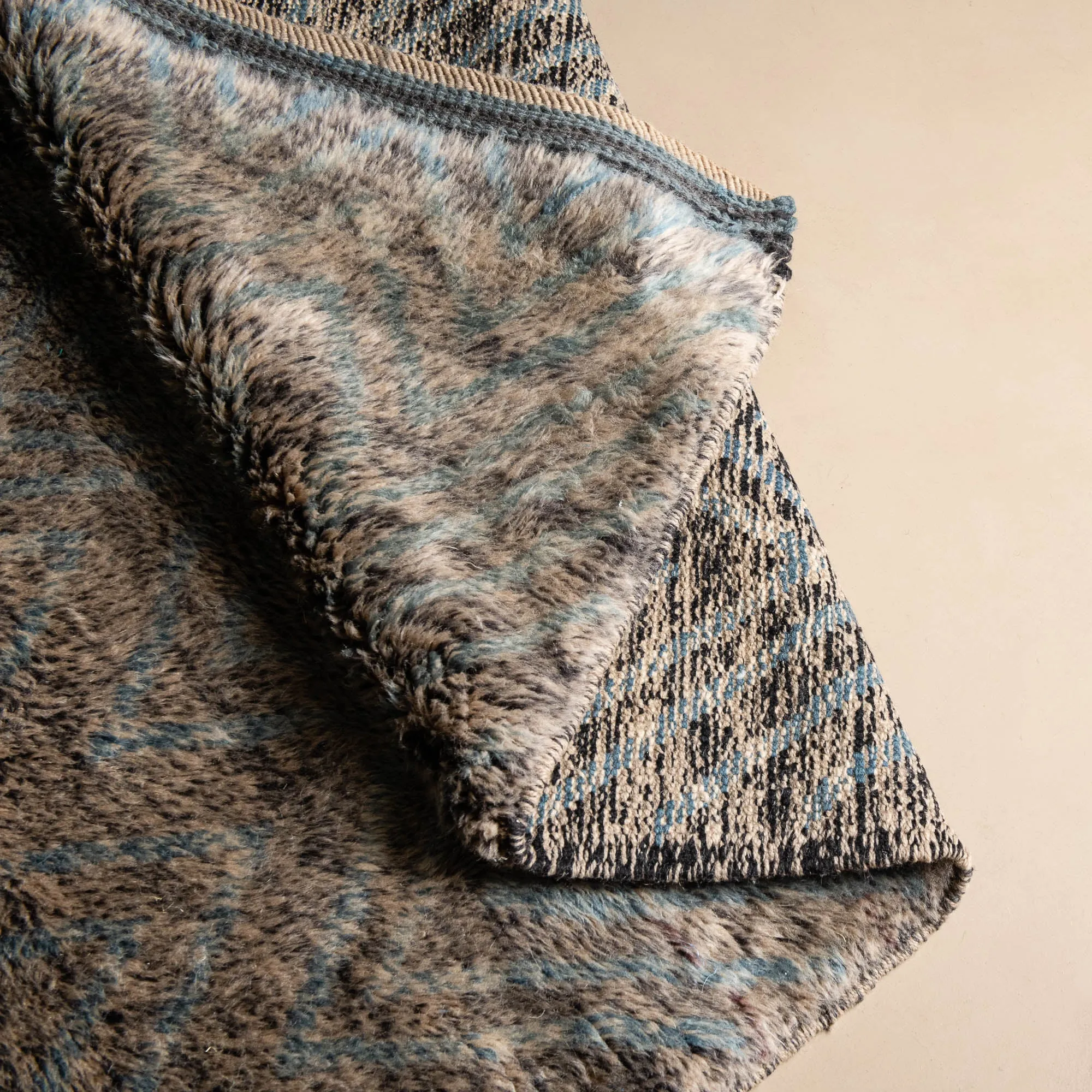 Earthen Zigzag - Luxury Shag Moroccan Rug