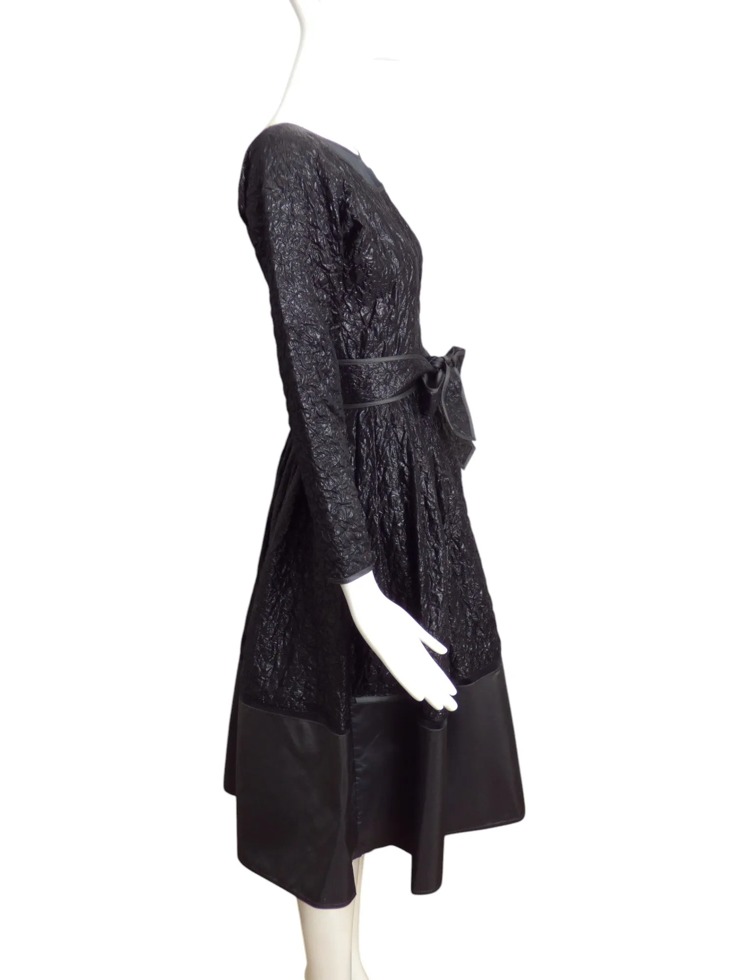 GEOFFREY BEENE- 1980s Black Crinkle Lamé Dress, Size 4