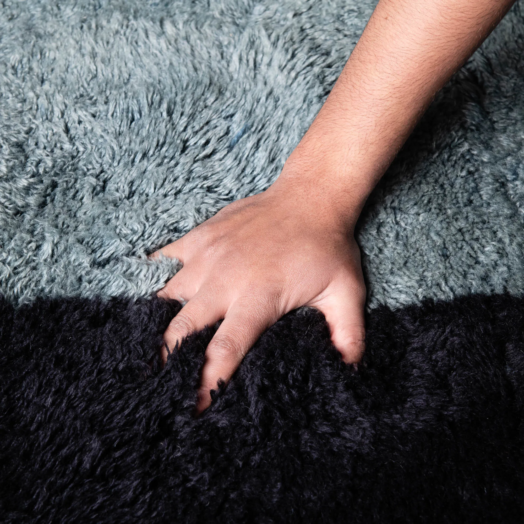 Grande Arche Round - Luxury Shag Moroccan Rug