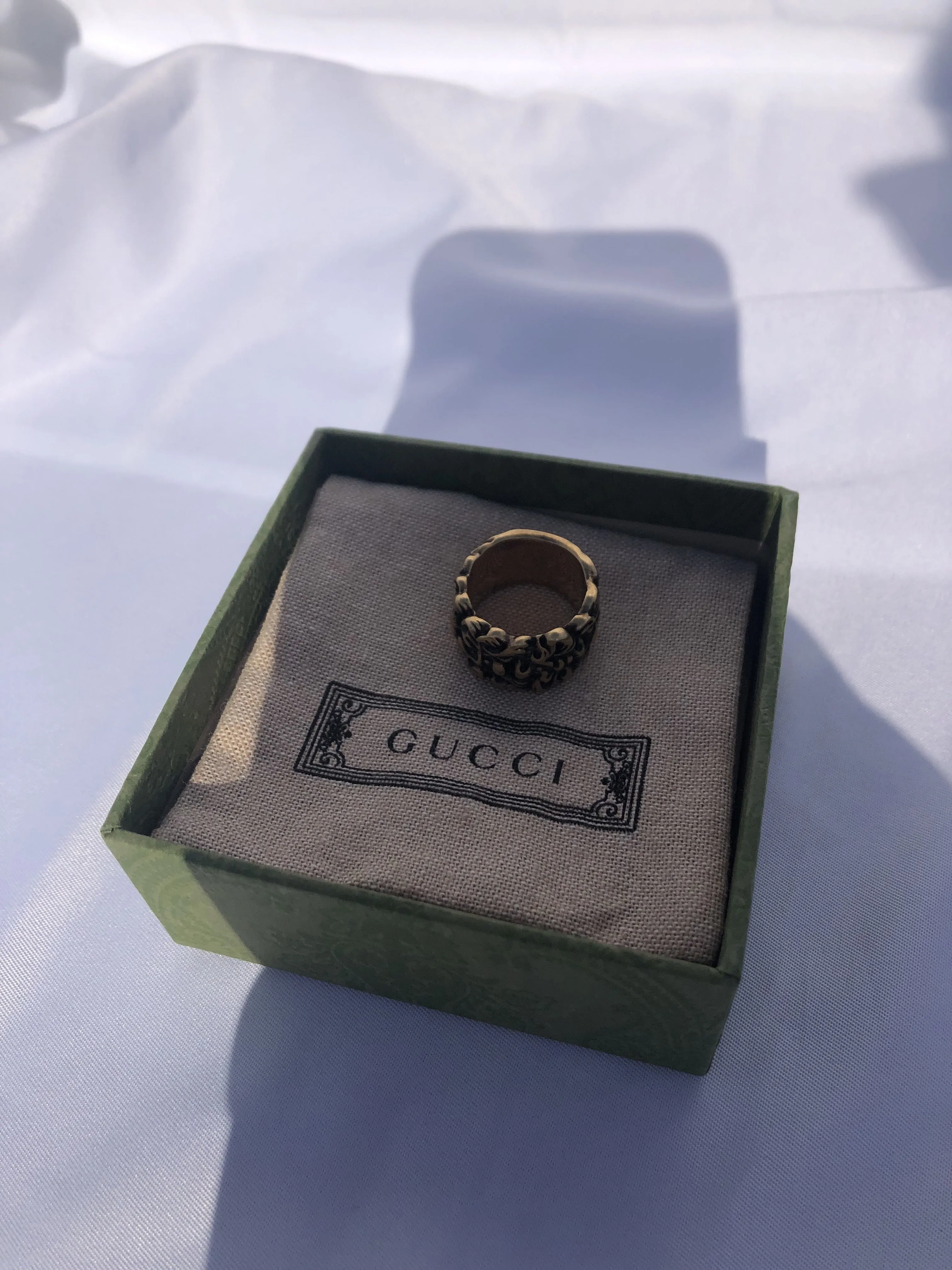 Gucci Lionhead Mane Ring in Antique Gold