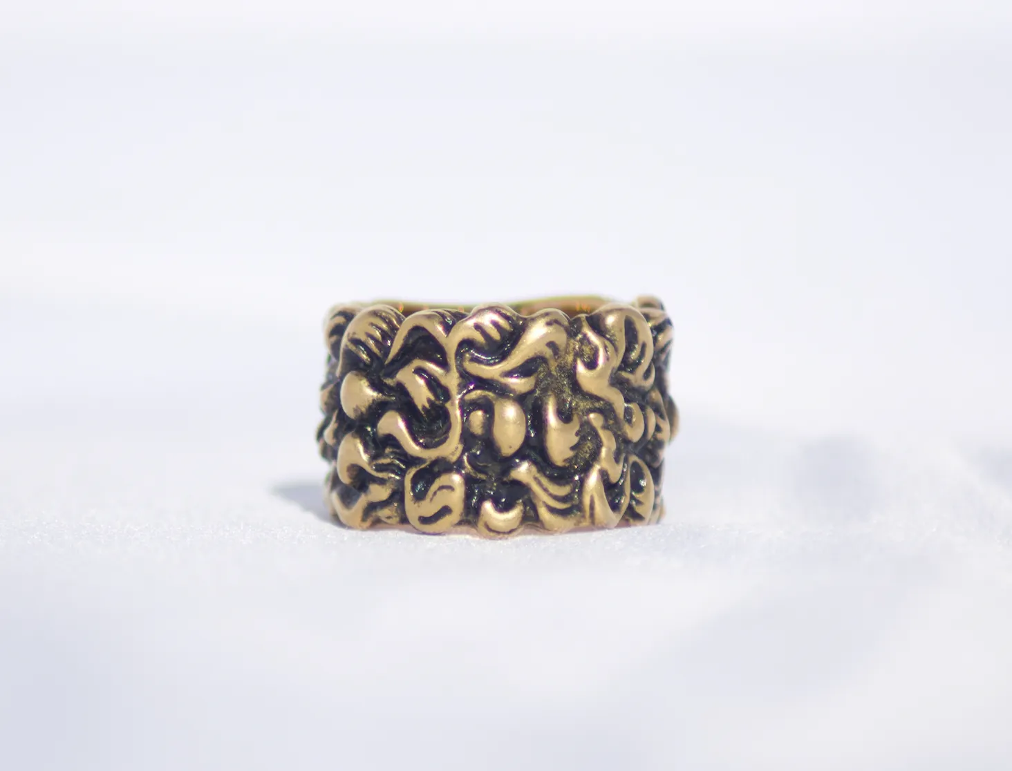Gucci Lionhead Mane Ring in Antique Gold