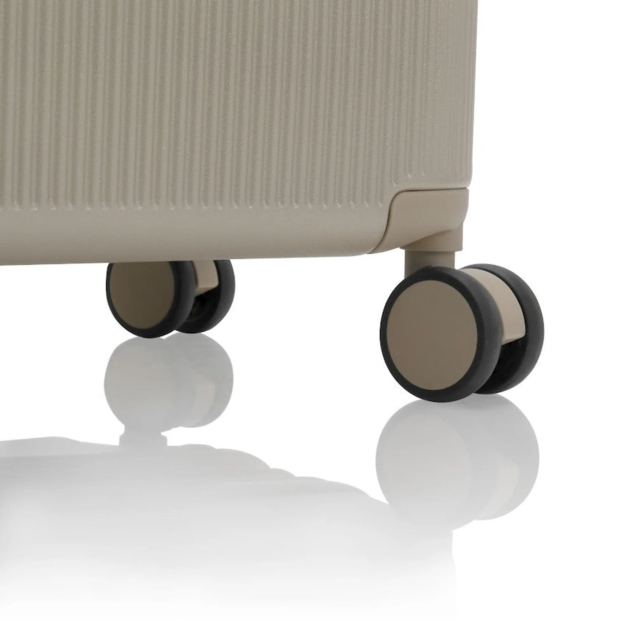 Heys Earth Tones 30" Trunk Spinner