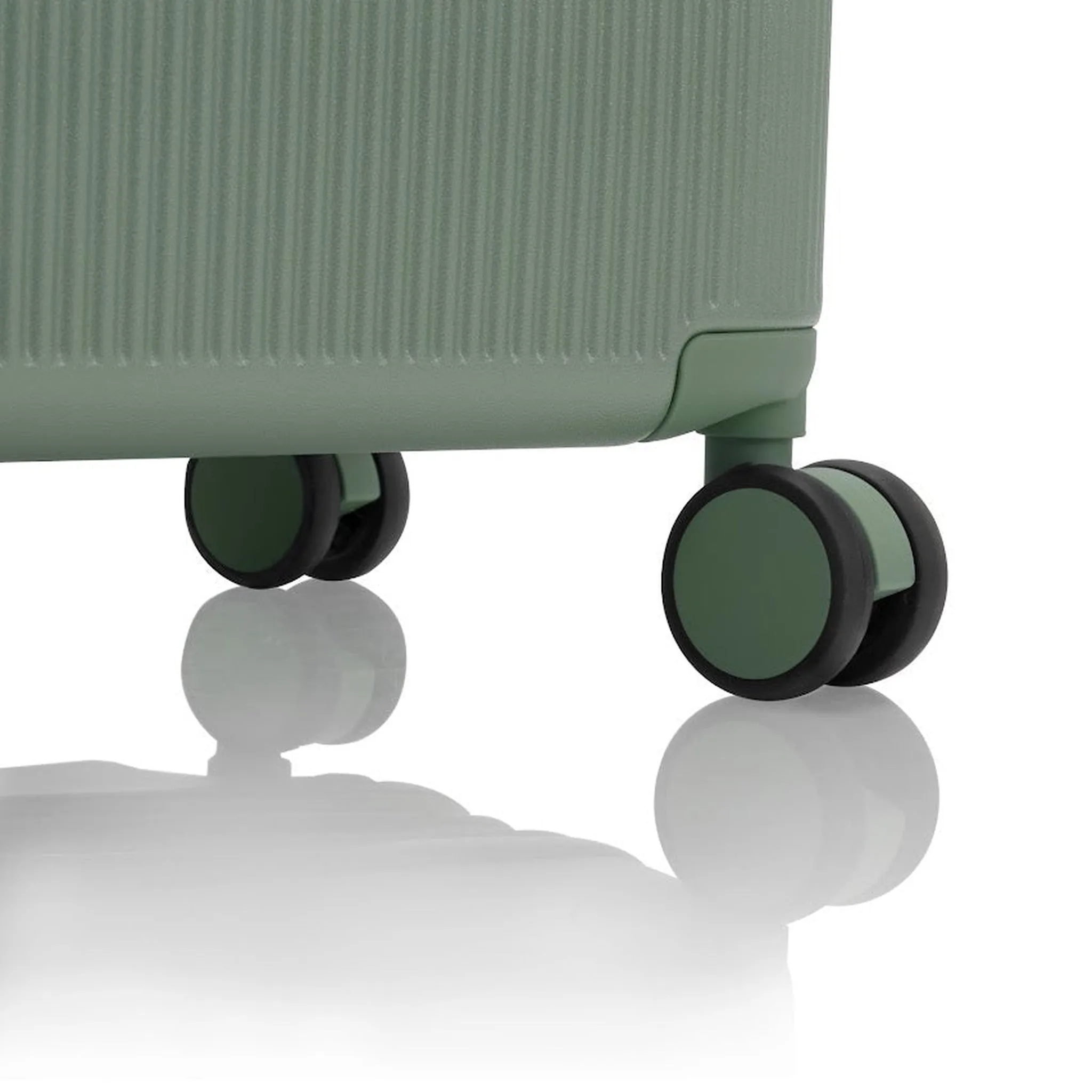 Heys Earth Tones 30" Trunk Spinner