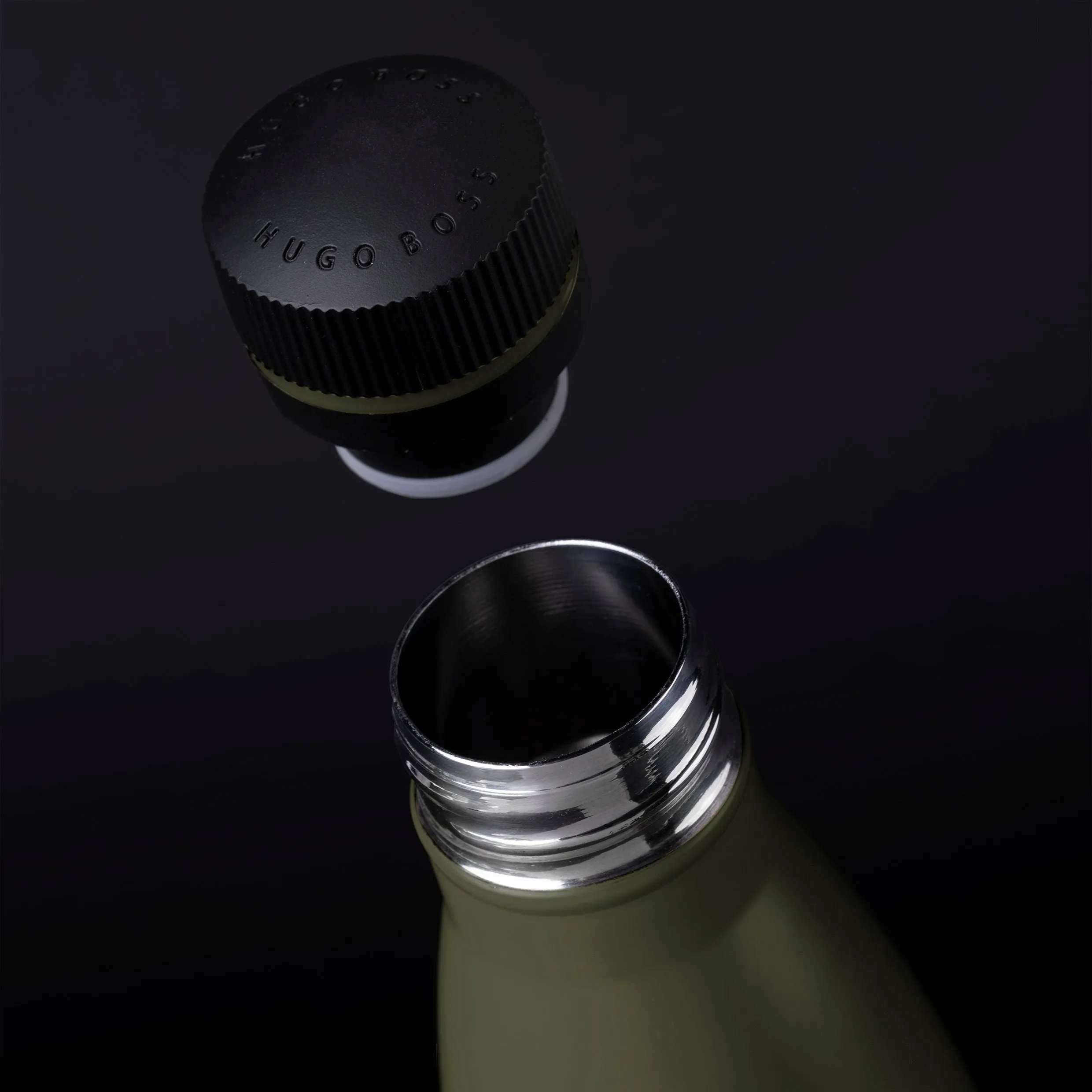 HUGO BOSS HAI107T-Isothermal flask Gear Matrix Khaki