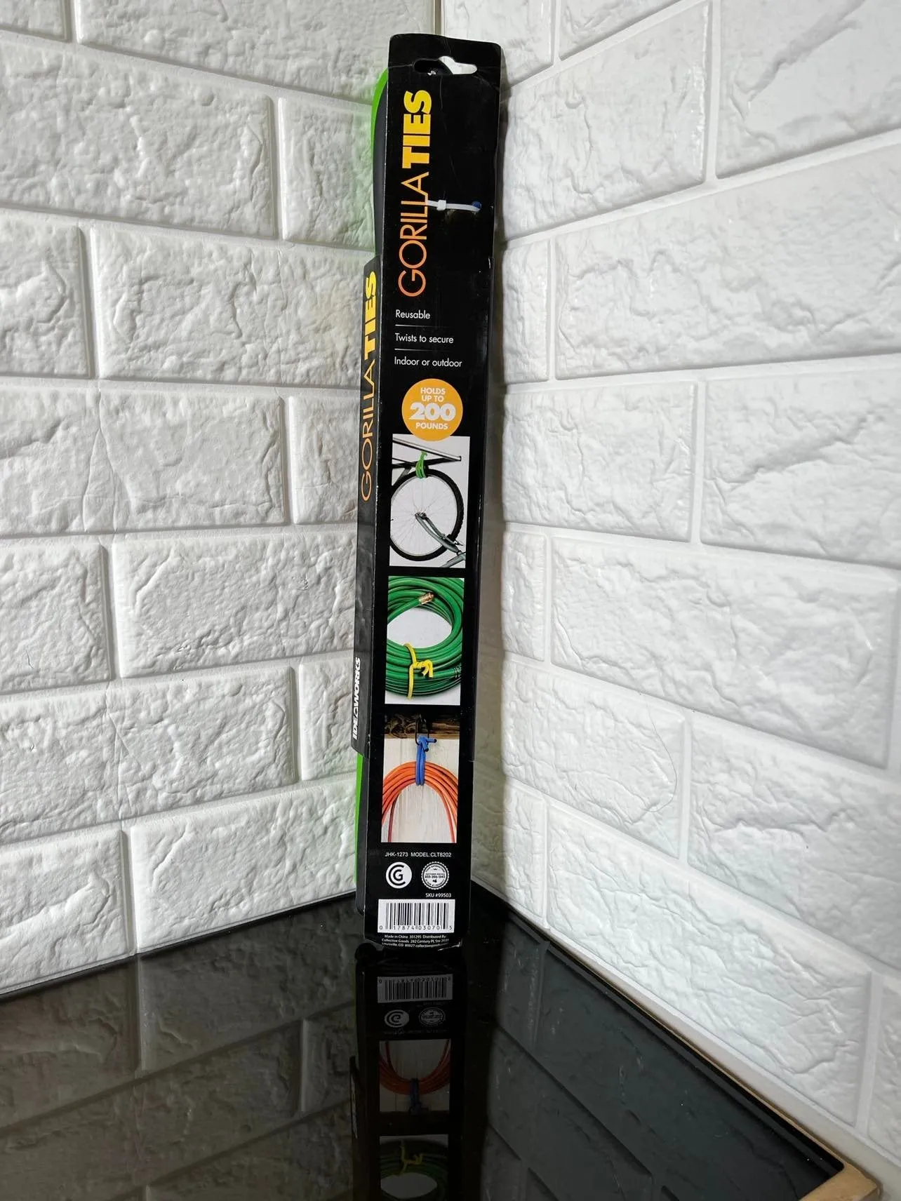 IdeaWorks Gorilla Ties - Reusable Ties for Hanging Items - Rust-Free Material - for Indoor & Outdoor Use (4, 37") Holds up to 200 Lbs