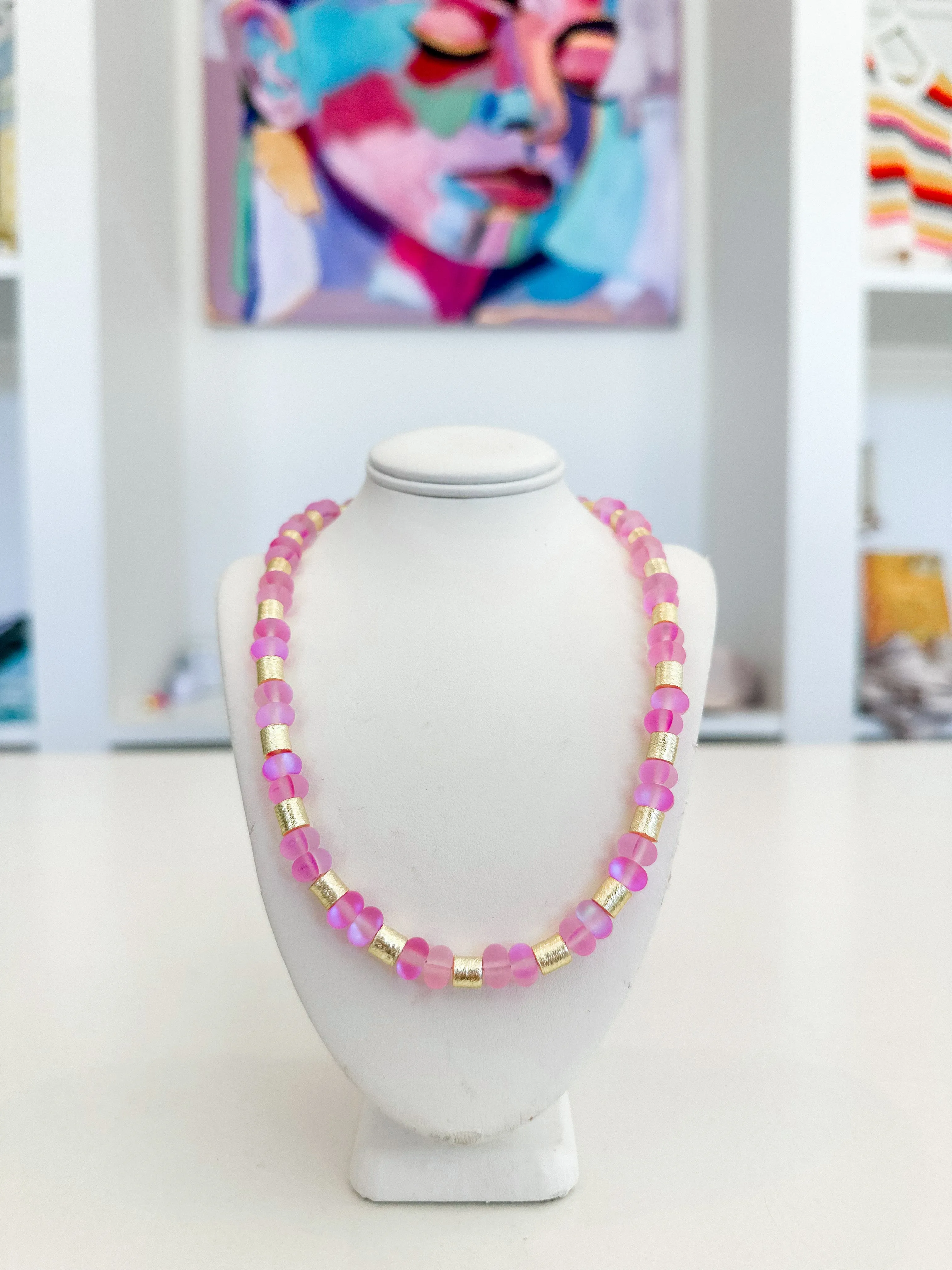 Iridescent Manhattan Collar