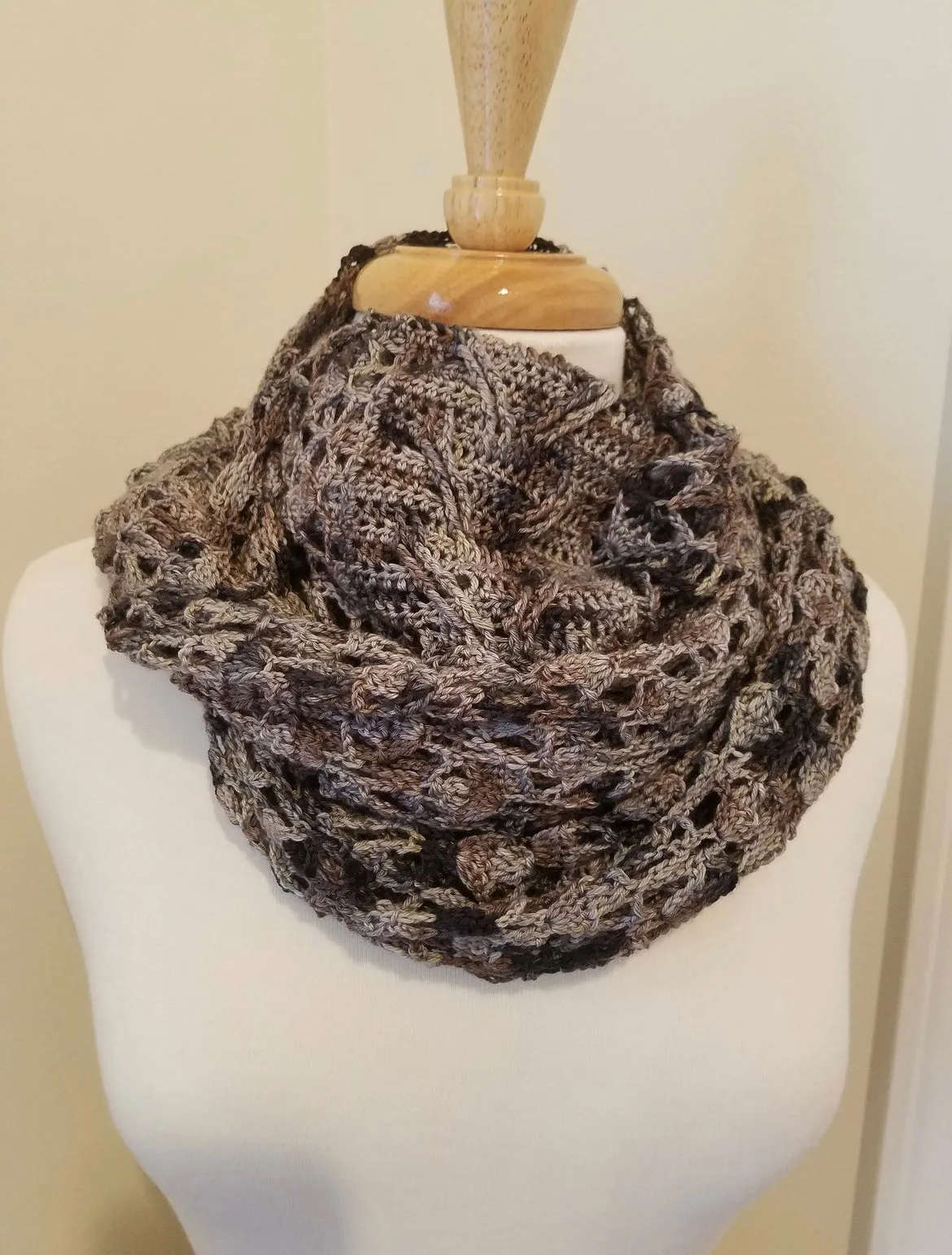 Je Suis Prest Shawl
