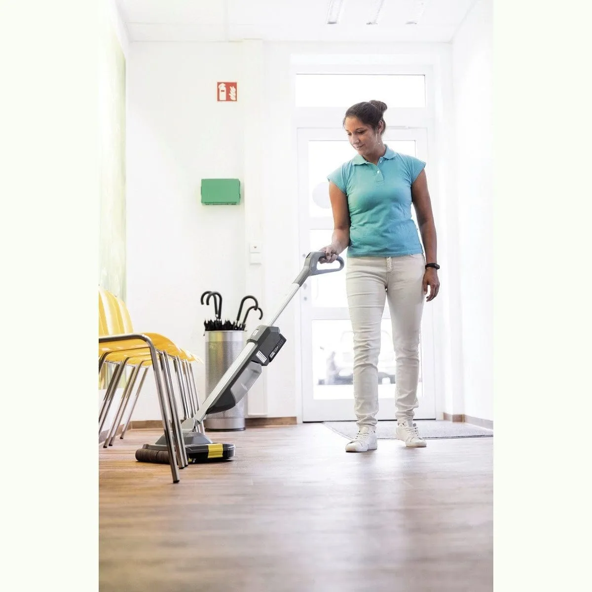 Karcher Cordless Scrubber Drier - BR 30/1 C Bp Pack 18/25