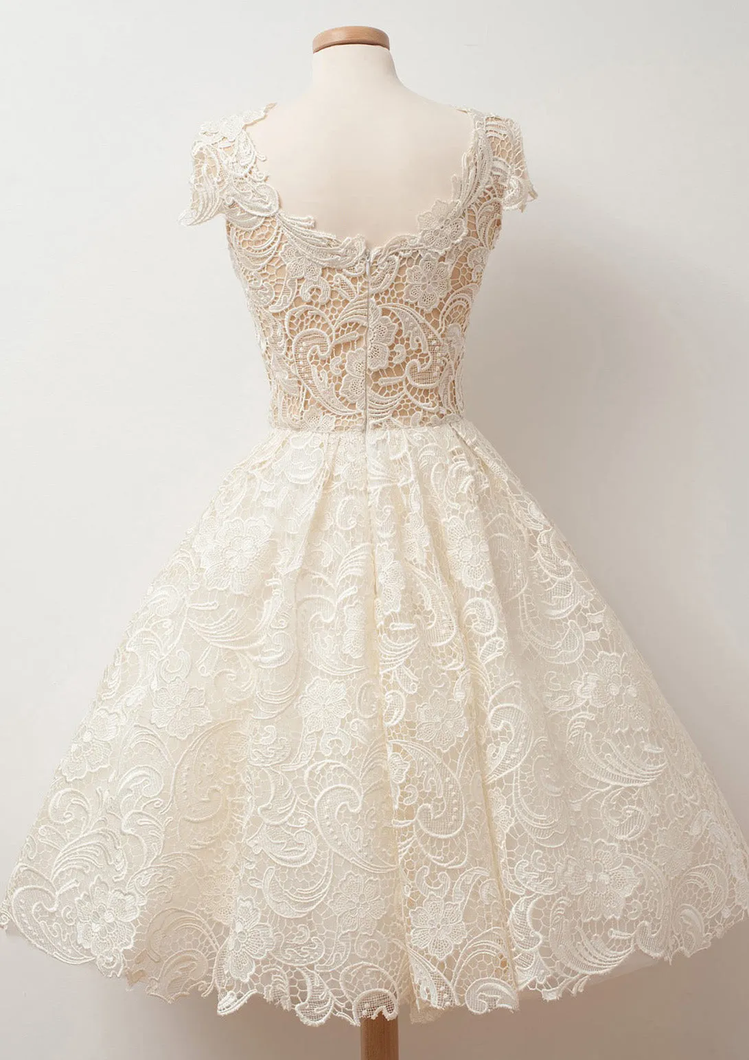 Lace Prom Dress Ivoy Ball Gown Scalloped Neck Cap Sleeve Knee-Length
