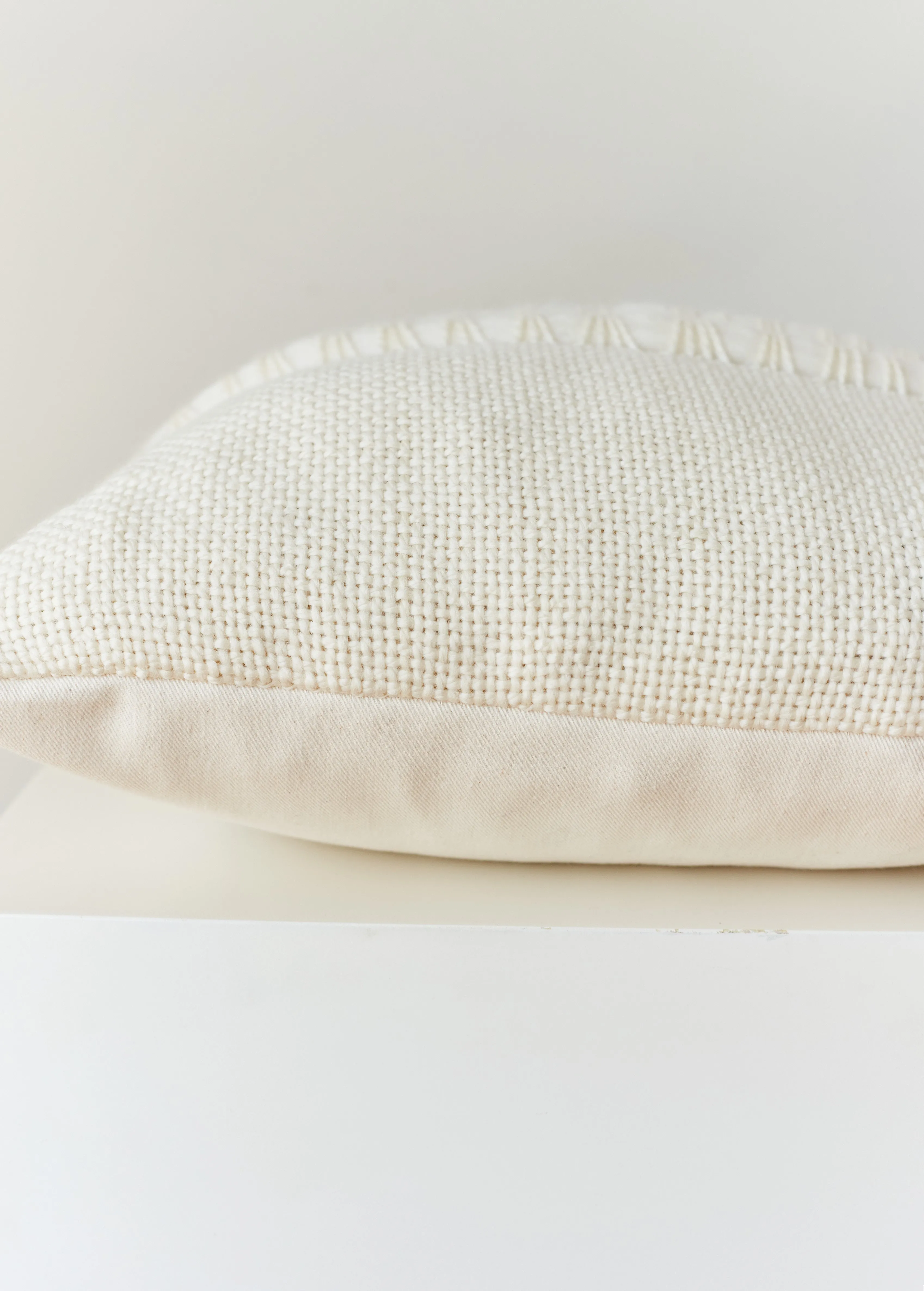 Luxury Pillow Cover Textured in Merino Wool Lua 18x18
