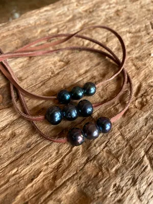 Midnight Pearl Choker