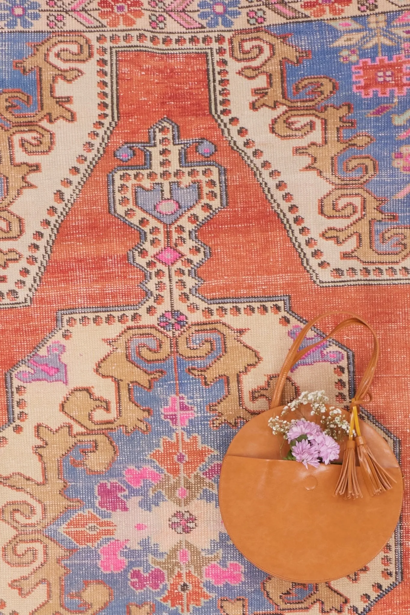 'Moriah' Vintage Turkish Area Rug- 4'2.5'' x 7'1''