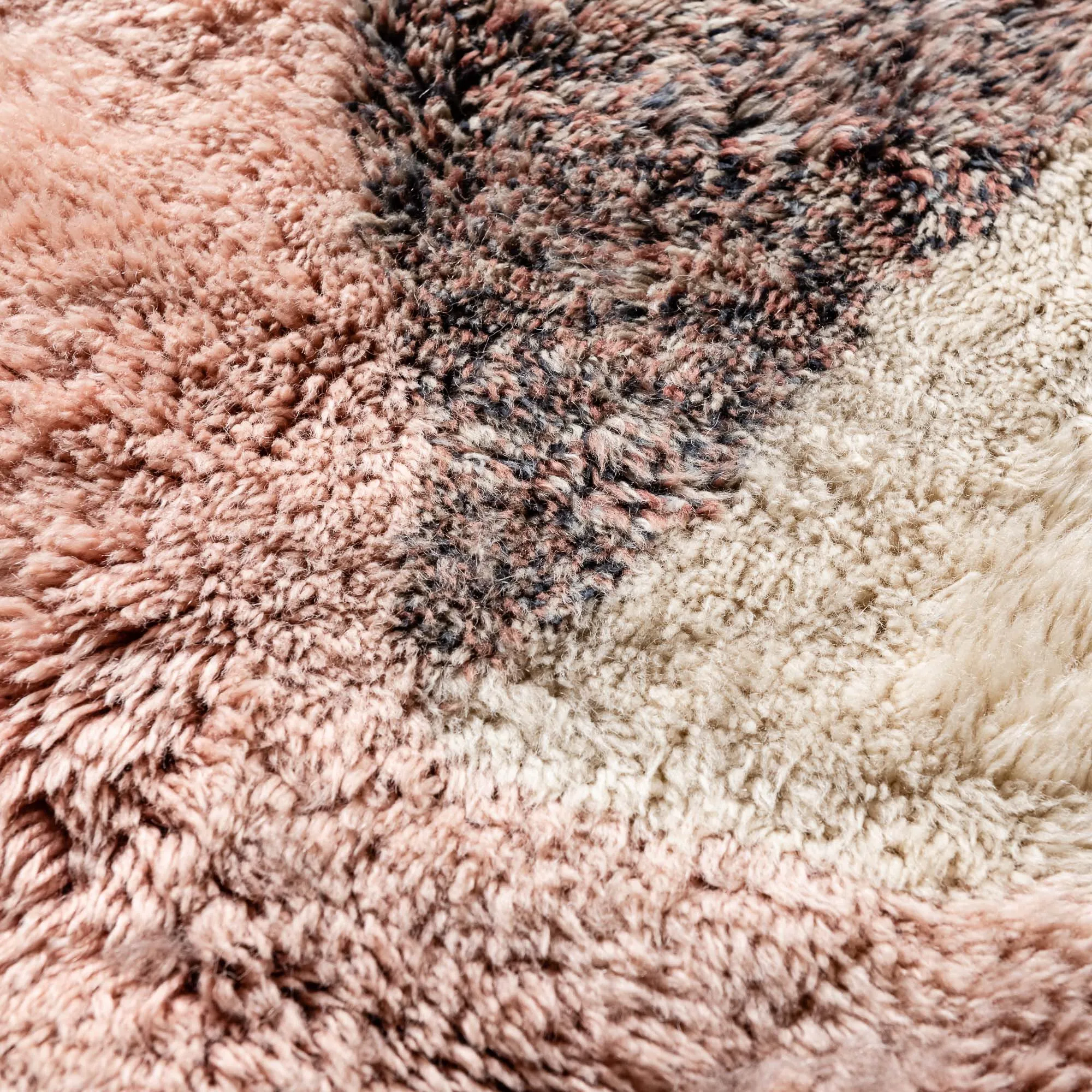 Radiant Reverie Round - Luxury Shag Moroccan Rug