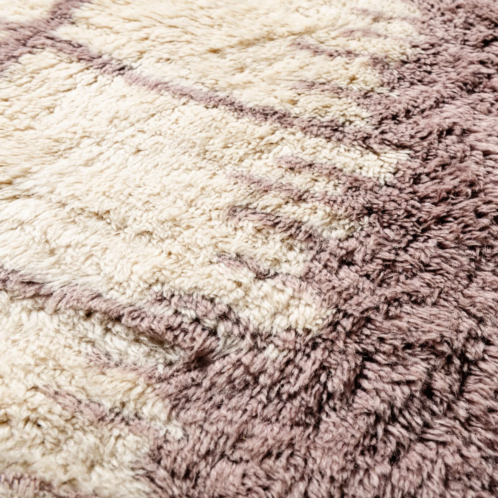 Regal Romance - luxury beni mrirt rug