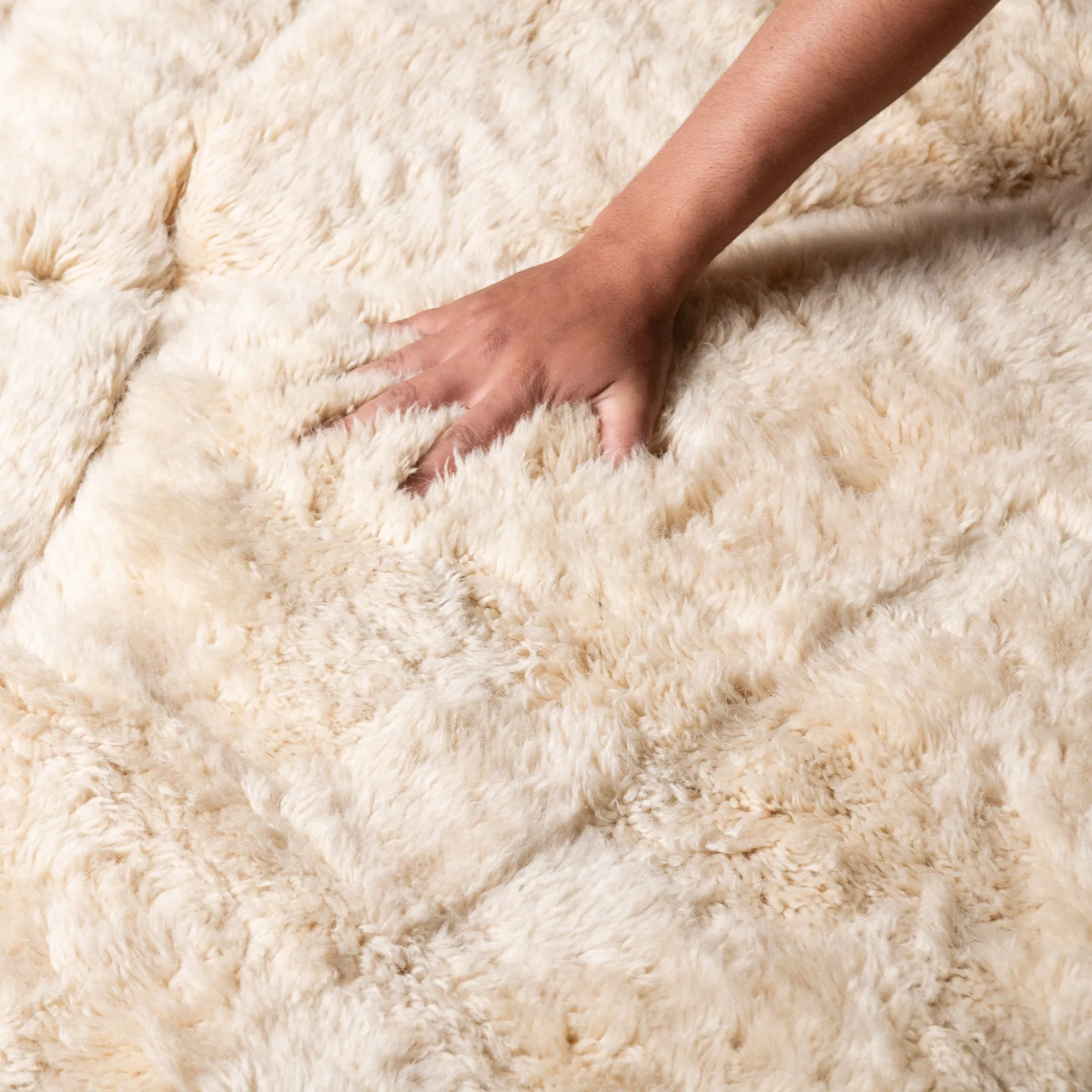 Rivers Intersection Round - Luxury Shag Moroccan Rug
