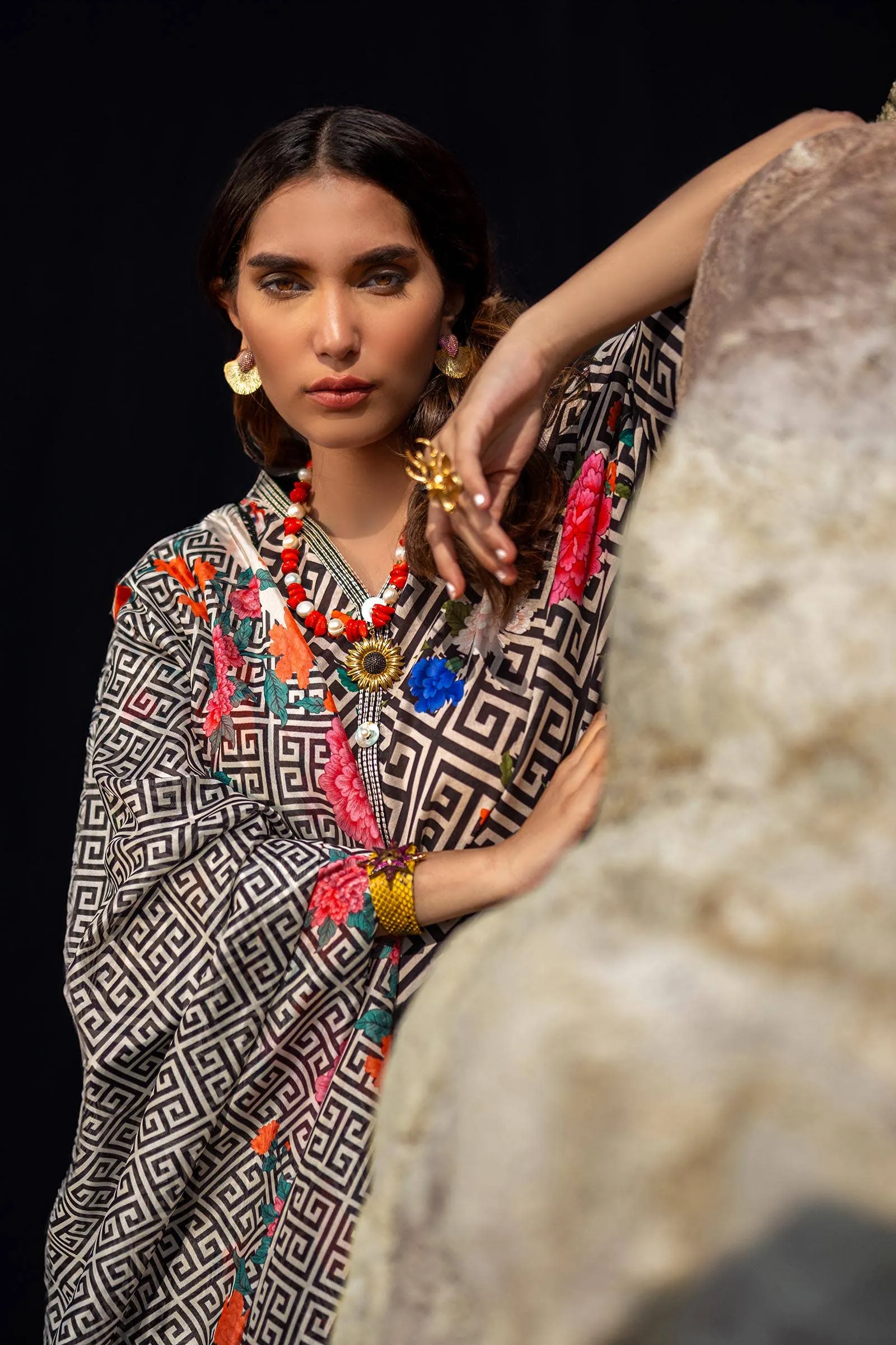 SANA SAFINAZ | Mahay Spring'24 vol-1  | H241-013A-2BK