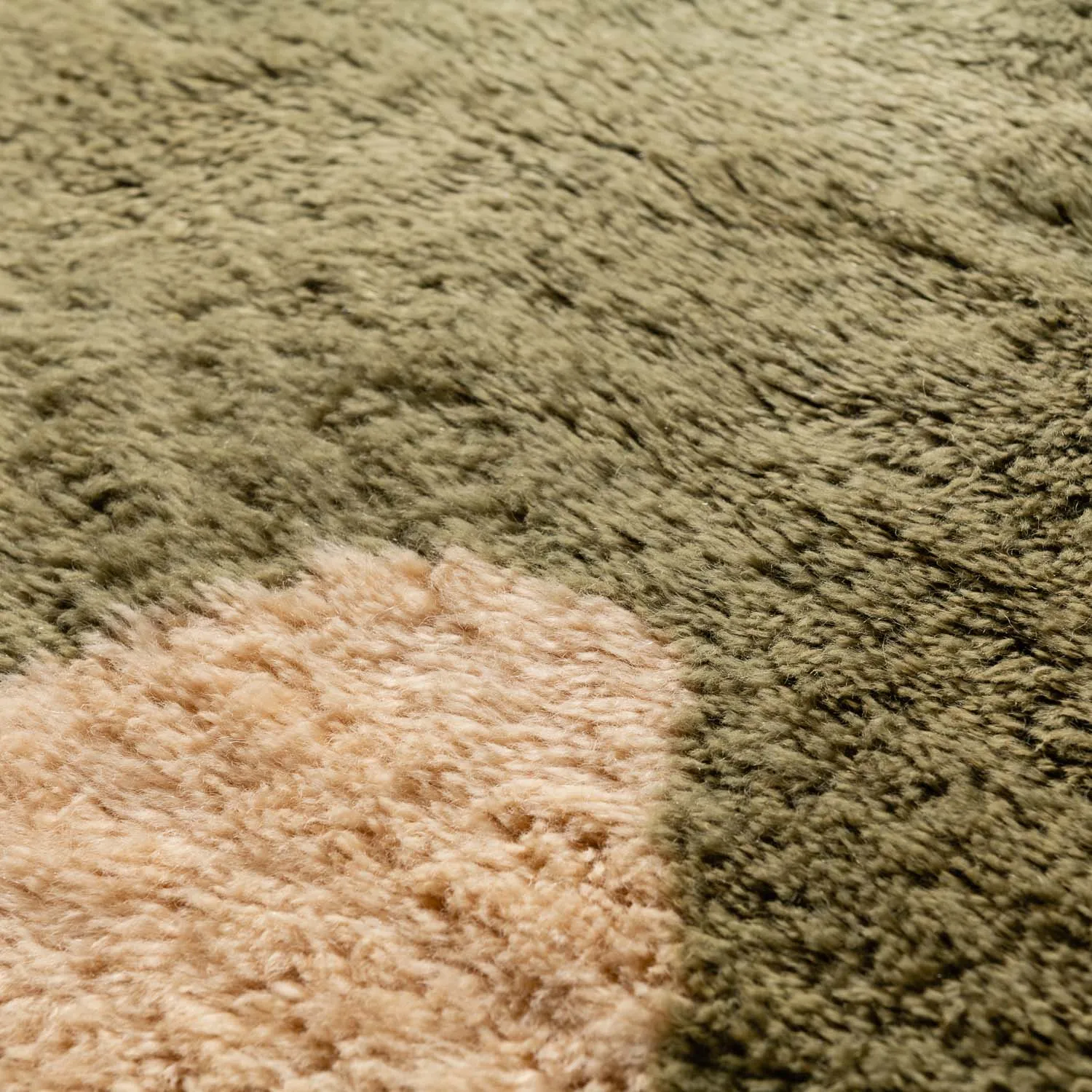 Soldier Round - Luxury Shag Moroccan Rug