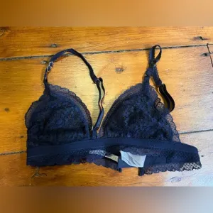 Stella McCartney soft cup bralette navy blue size medium lace trim