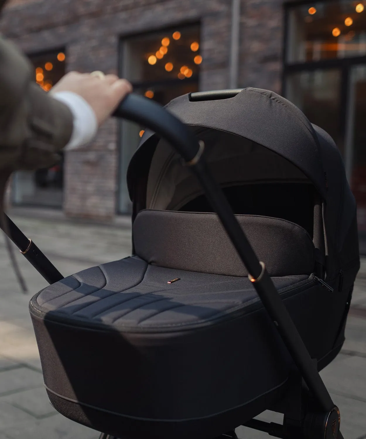 Venicci Claro 4in1 (Cabriofix i-Size) Travel System - Noir