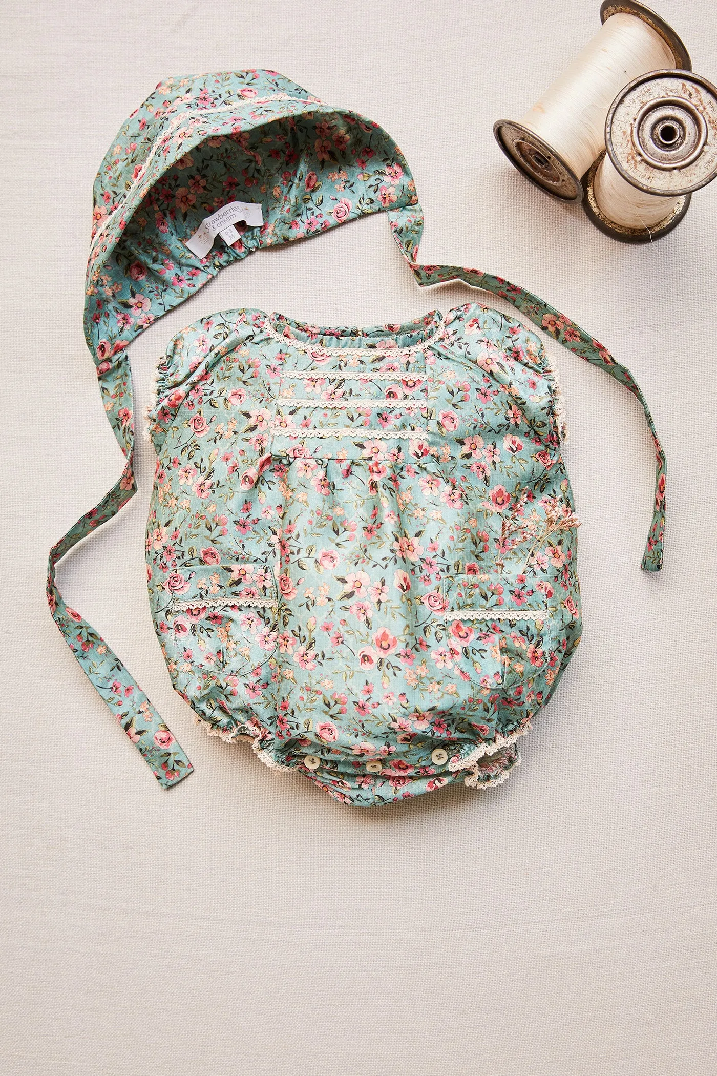 Victoria Bonnet in Tea Rose