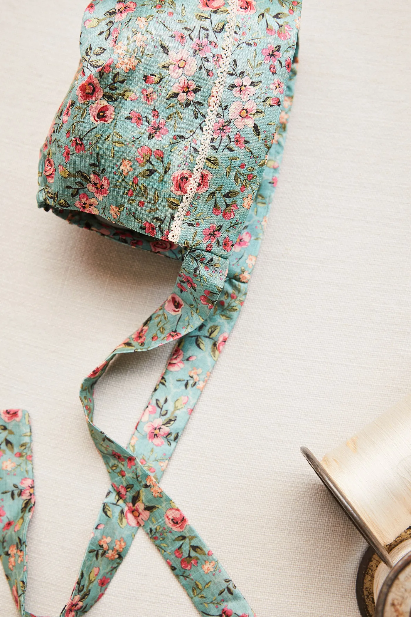Victoria Bonnet in Tea Rose