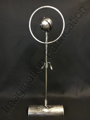 Vid Torcida (Twisted Vine) Free-Standing Iron Sculpture