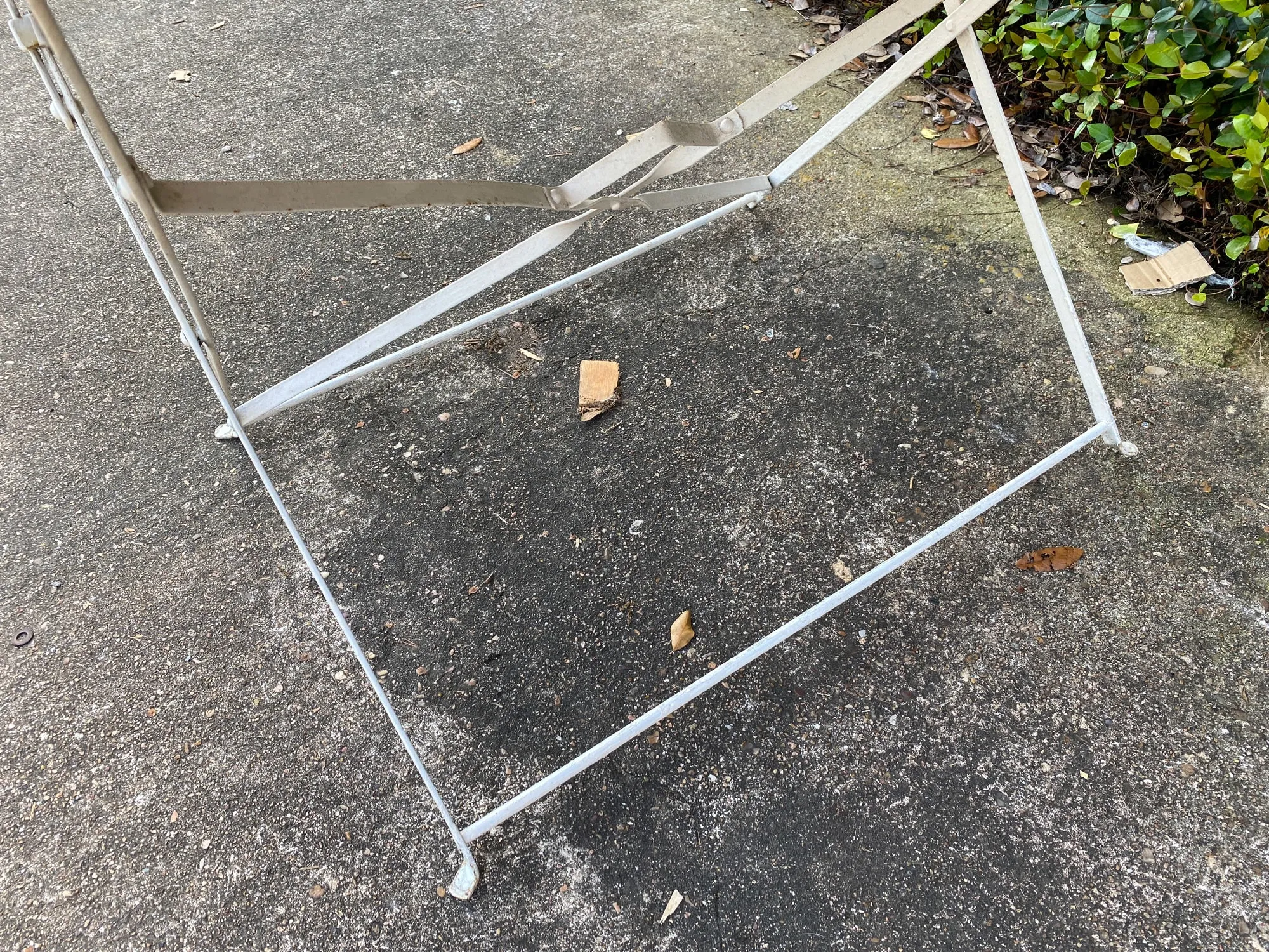 Vintage 1930s French Painted Round Metal Folding Table in Antiqued White