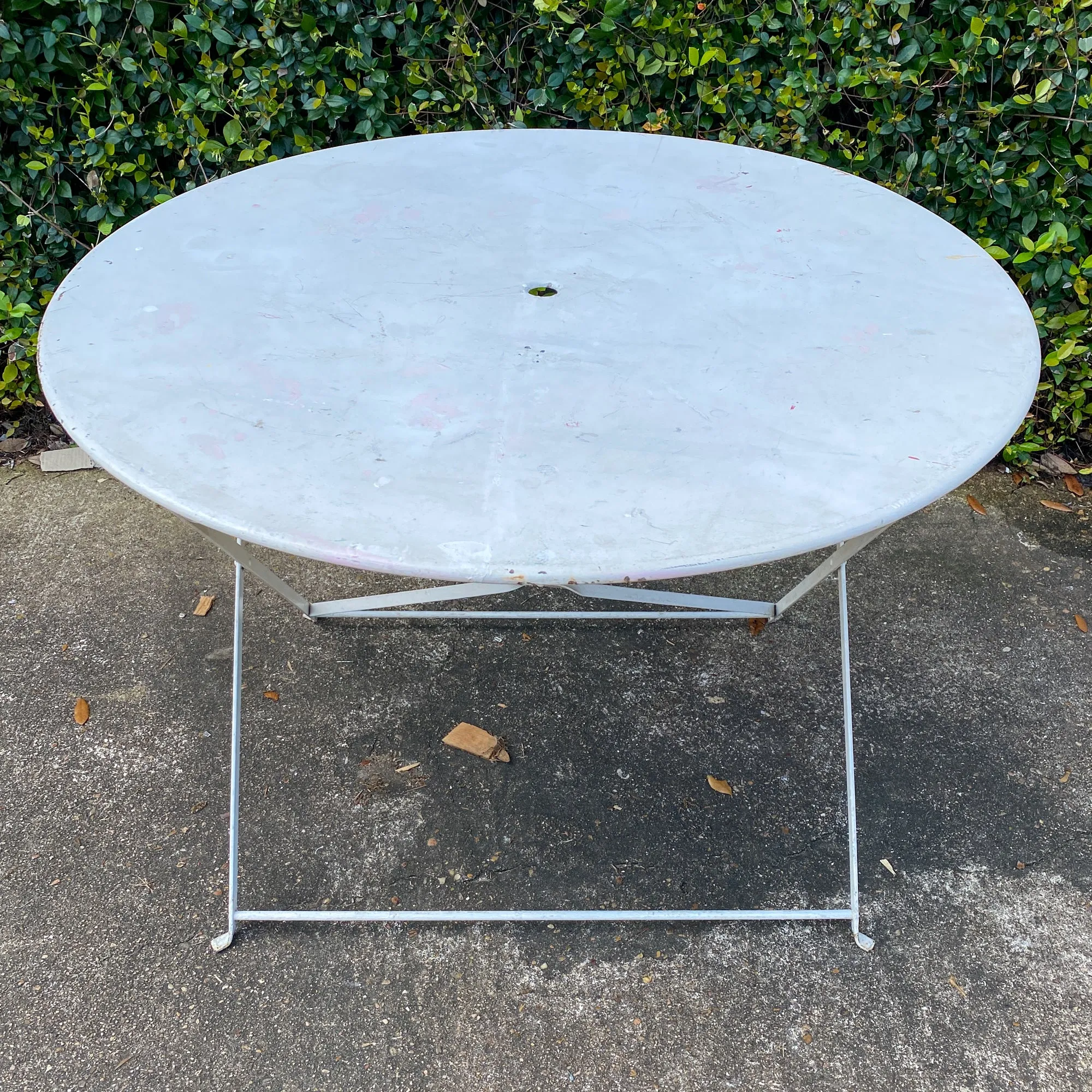 Vintage 1930s French Painted Round Metal Folding Table in Antiqued White