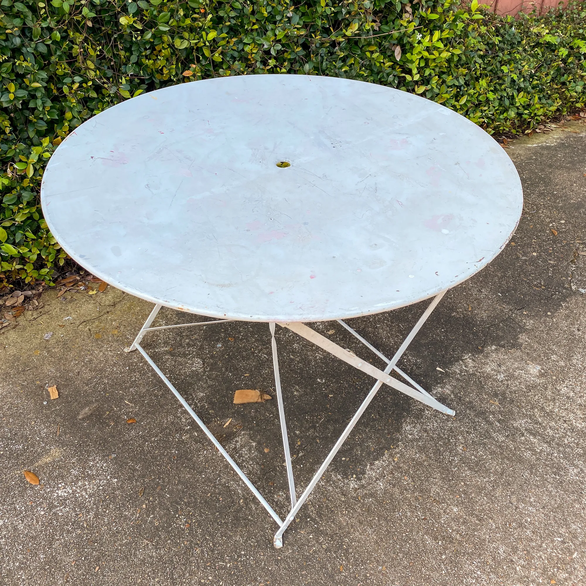 Vintage 1930s French Painted Round Metal Folding Table in Antiqued White