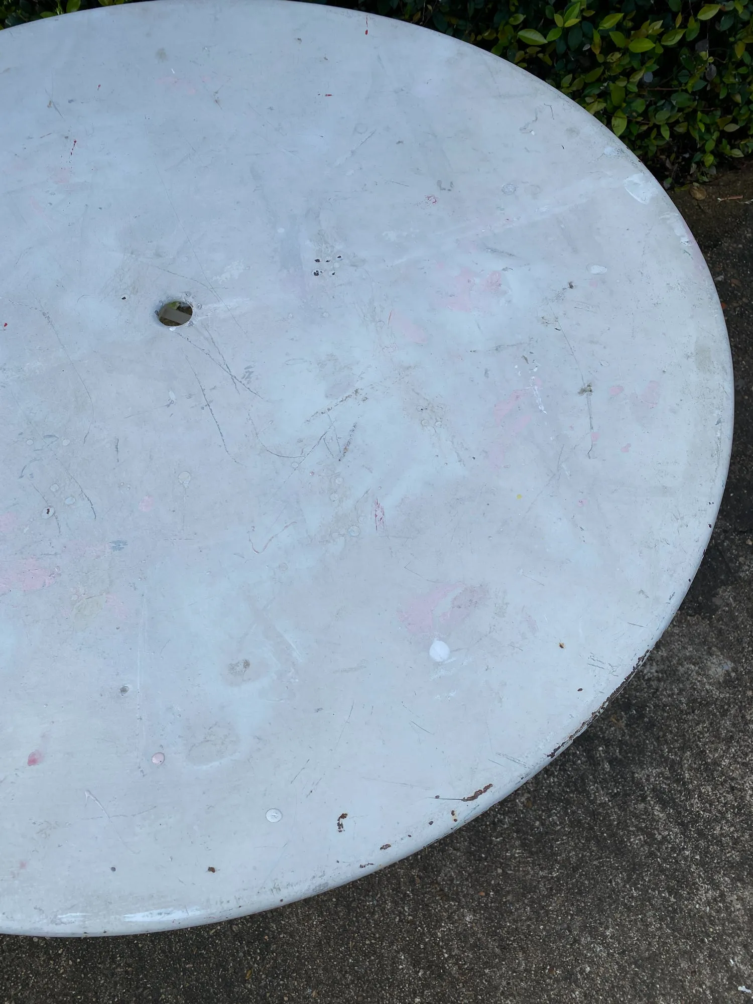 Vintage 1930s French Painted Round Metal Folding Table in Antiqued White